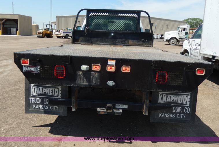 image for item D8081 2000 Ford F450 XLT Super Duty flatbed truck