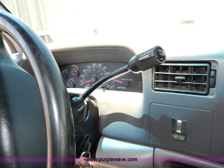 image for item D8081 2000 Ford F450 XLT Super Duty flatbed truck