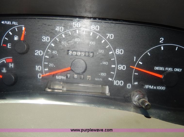 image for item D8081 2000 Ford F450 XLT Super Duty flatbed truck