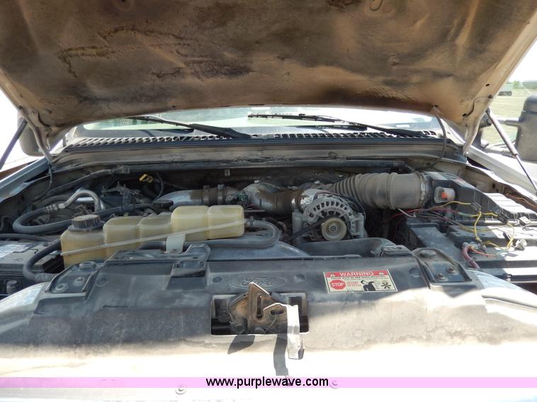 image for item D8081 2000 Ford F450 XLT Super Duty flatbed truck