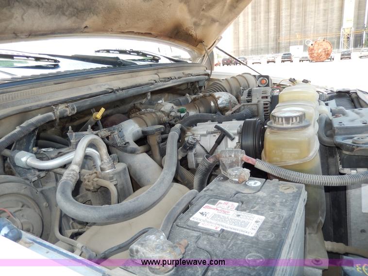 image for item D8081 2000 Ford F450 XLT Super Duty flatbed truck