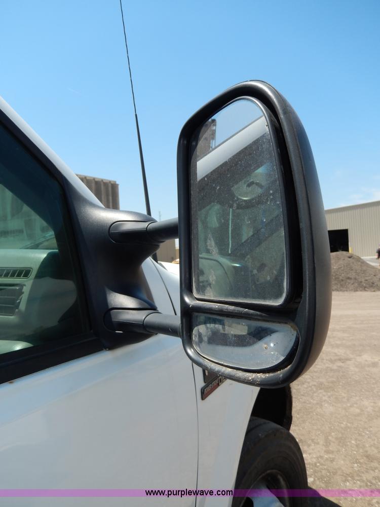 image for item D8081 2000 Ford F450 XLT Super Duty flatbed truck