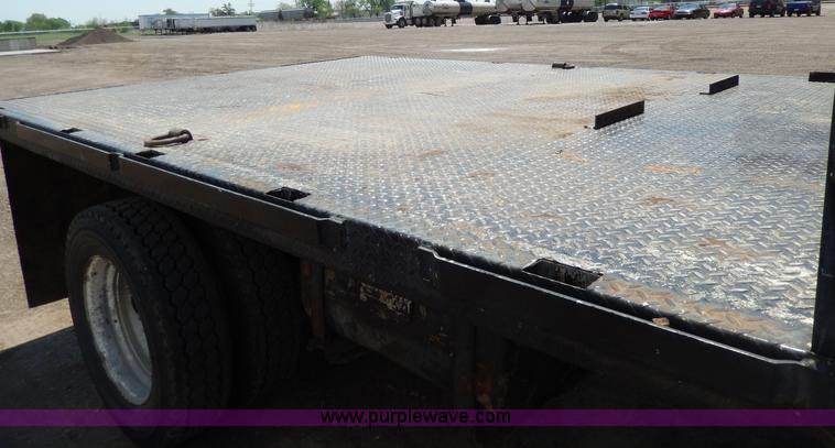 image for item D8081 2000 Ford F450 XLT Super Duty flatbed truck