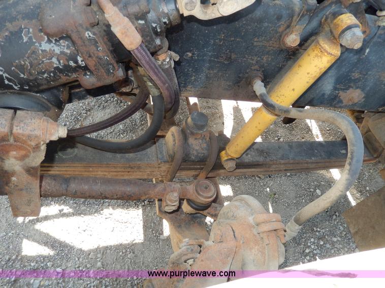 image for item D8169 1986 Mack RS686LS barrel dump truck