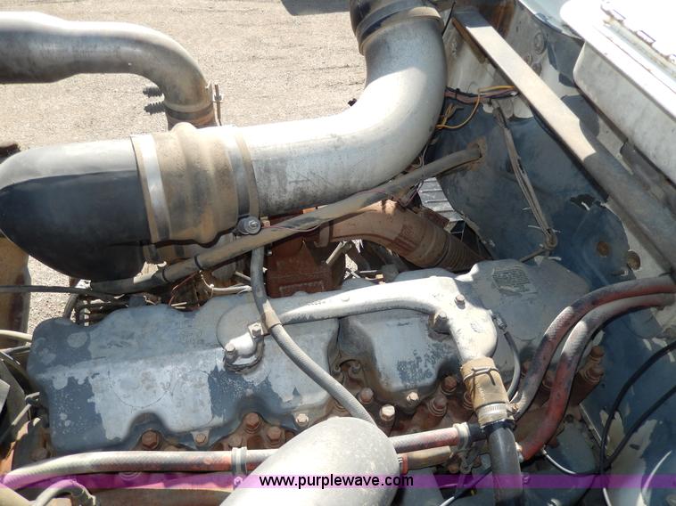 image for item D8169 1986 Mack RS686LS barrel dump truck