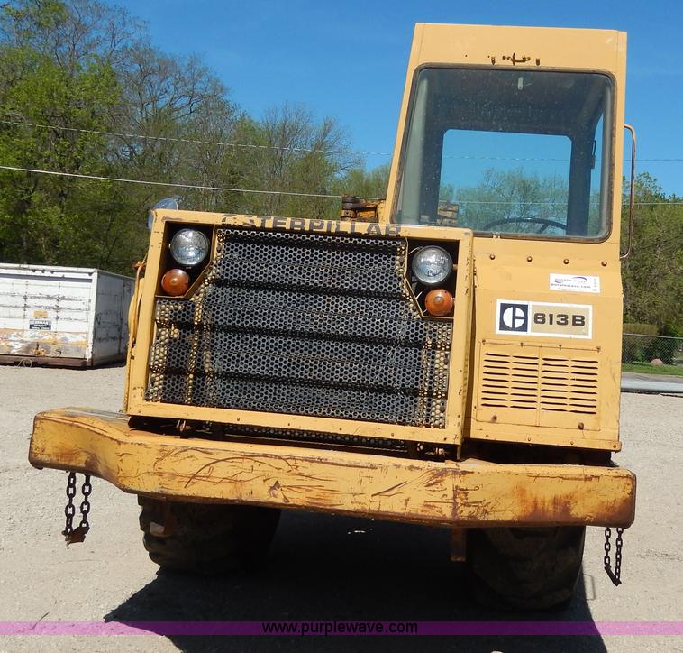 image for item D8170 1976 Caterpillar 613B scraper