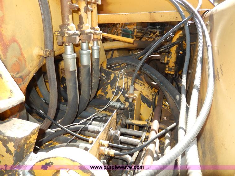 image for item D8170 1976 Caterpillar 613B scraper