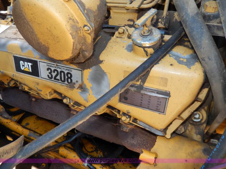 image for item D8170 1976 Caterpillar 613B scraper