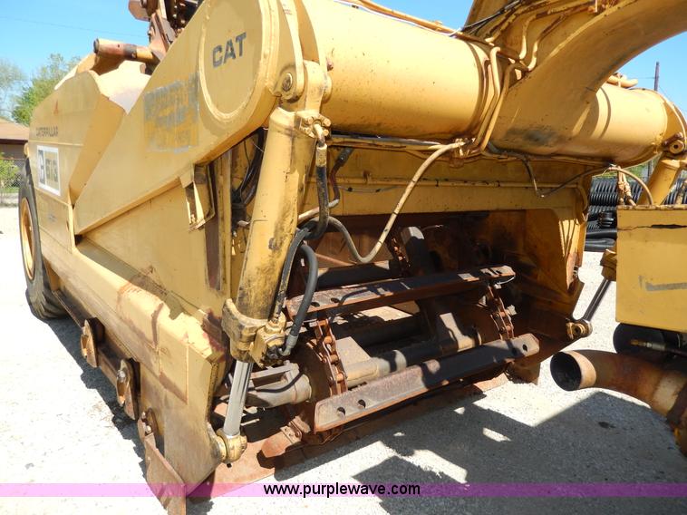image for item D8170 1976 Caterpillar 613B scraper