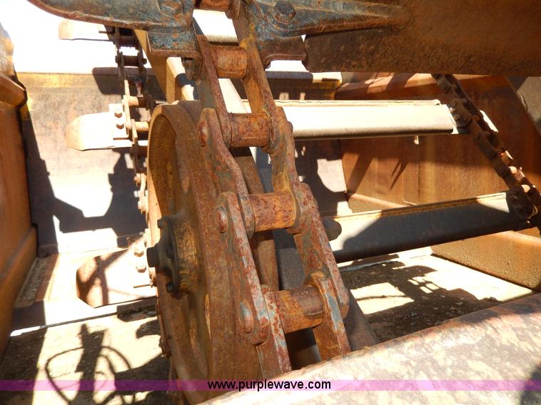 image for item D8170 1976 Caterpillar 613B scraper