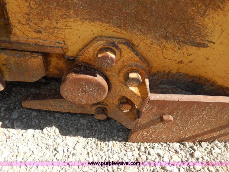 image for item D8170 1976 Caterpillar 613B scraper