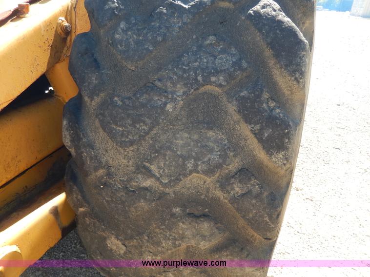 image for item D8170 1976 Caterpillar 613B scraper