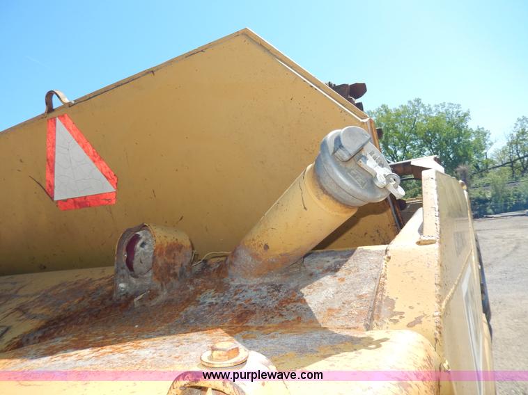 image for item D8170 1976 Caterpillar 613B scraper