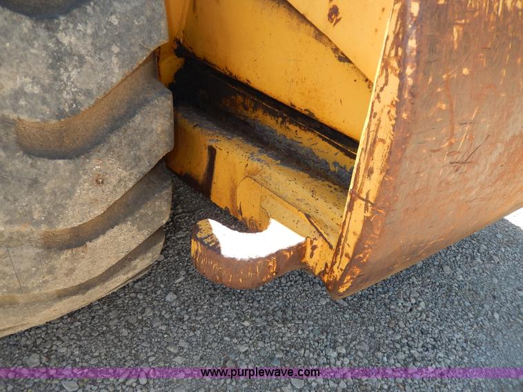 image for item D8170 1976 Caterpillar 613B scraper