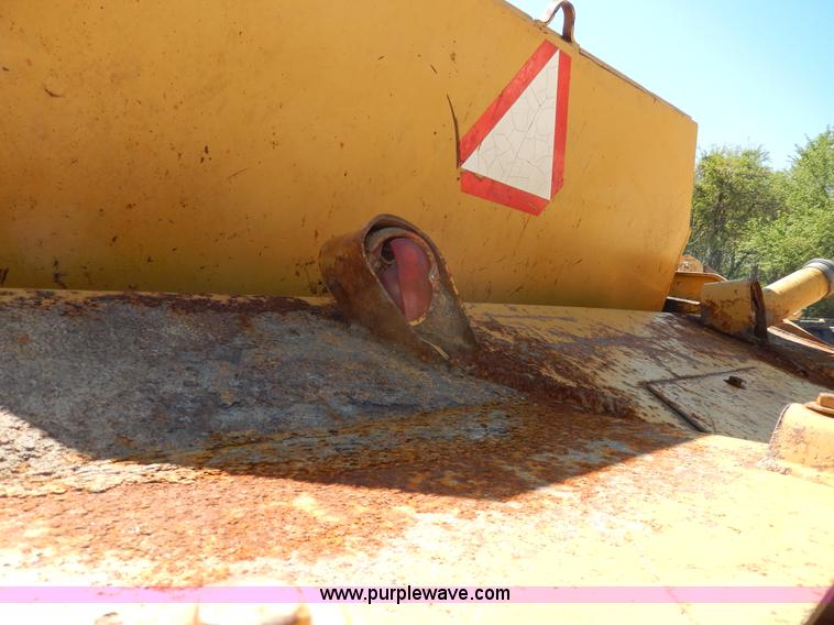 image for item D8170 1976 Caterpillar 613B scraper