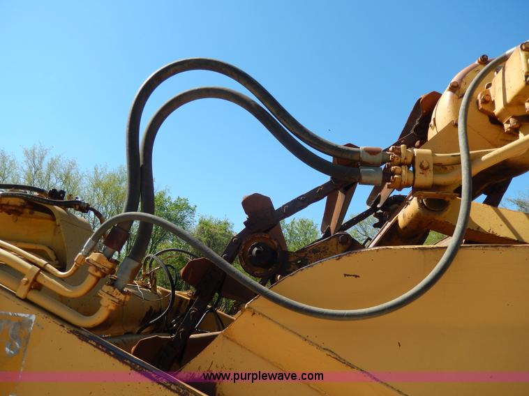 image for item D8170 1976 Caterpillar 613B scraper