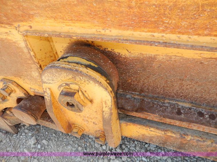 image for item D8170 1976 Caterpillar 613B scraper