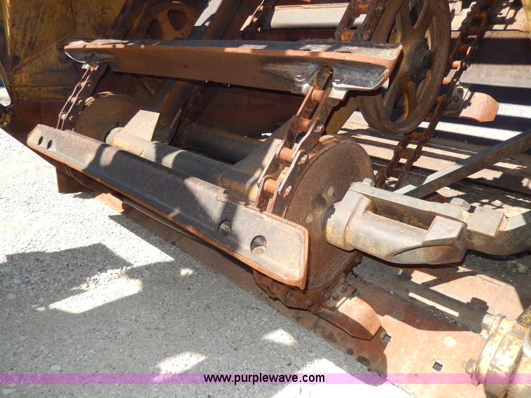 image for item D8170 1976 Caterpillar 613B scraper