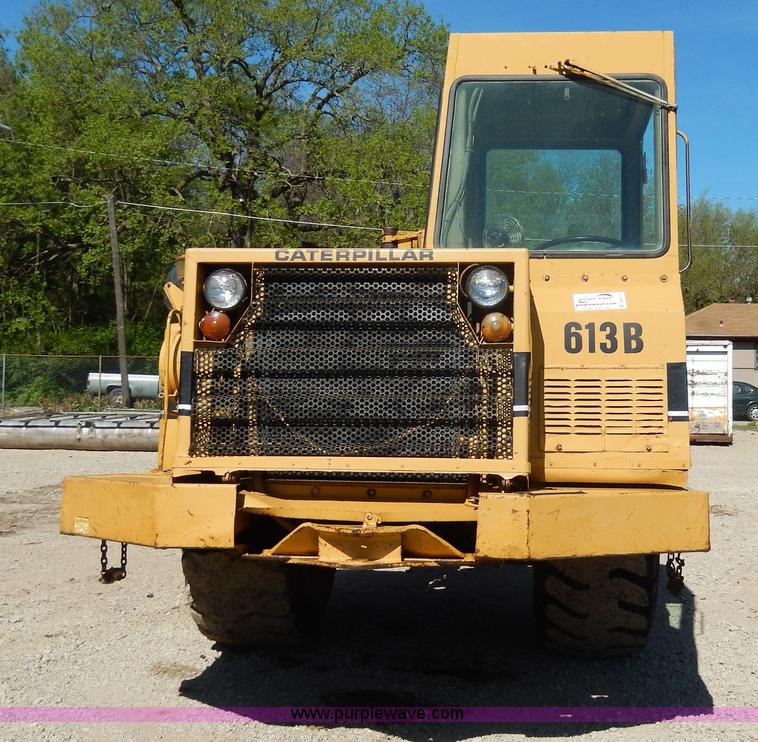 image for item D8171 1979 Caterpillar 613B scraper