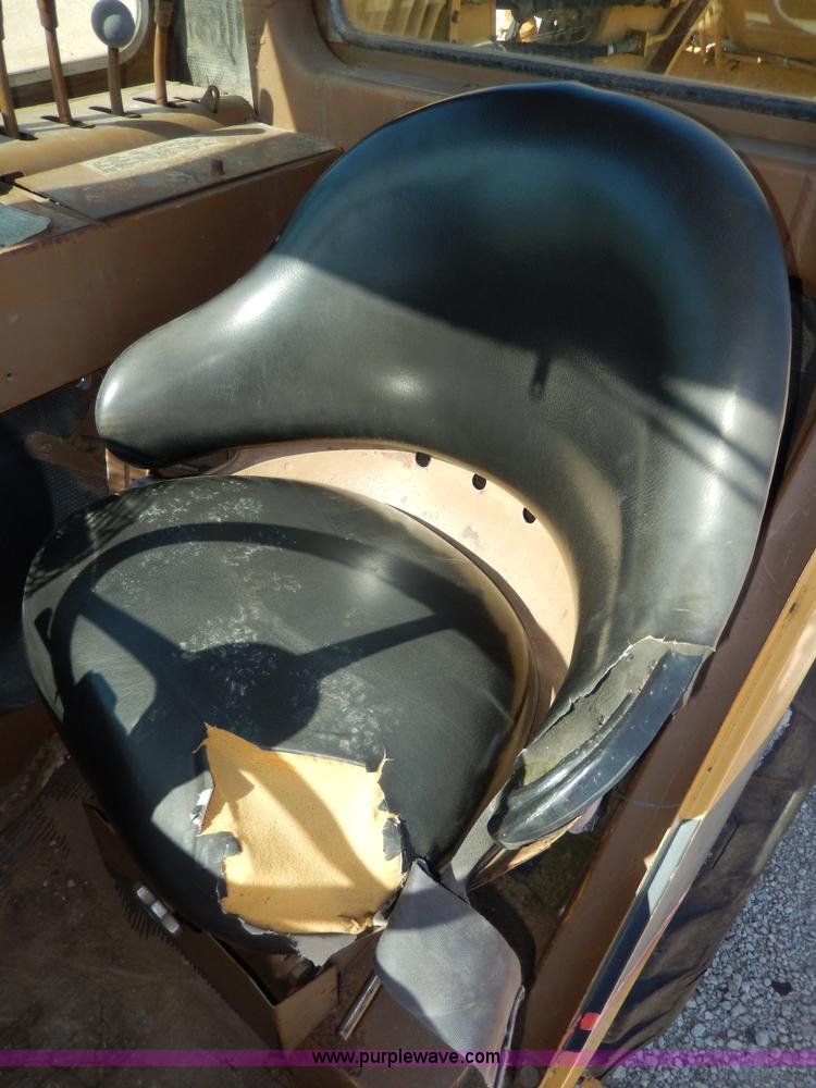 image for item D8171 1979 Caterpillar 613B scraper