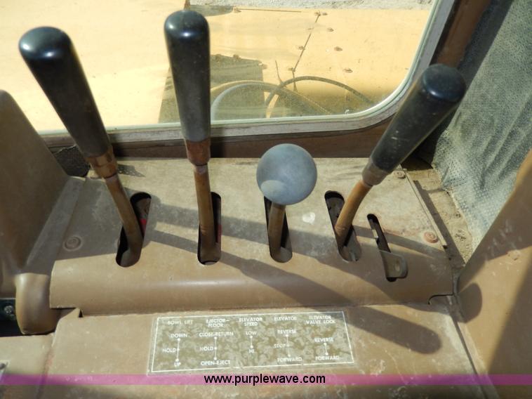 image for item D8171 1979 Caterpillar 613B scraper