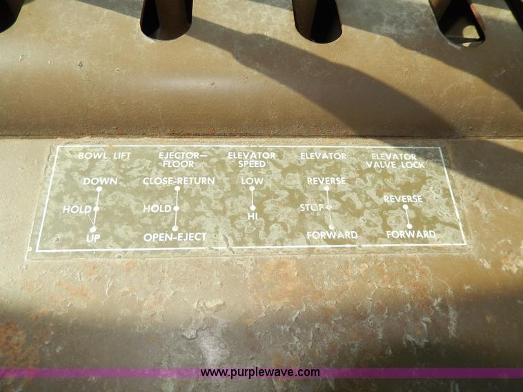 image for item D8171 1979 Caterpillar 613B scraper