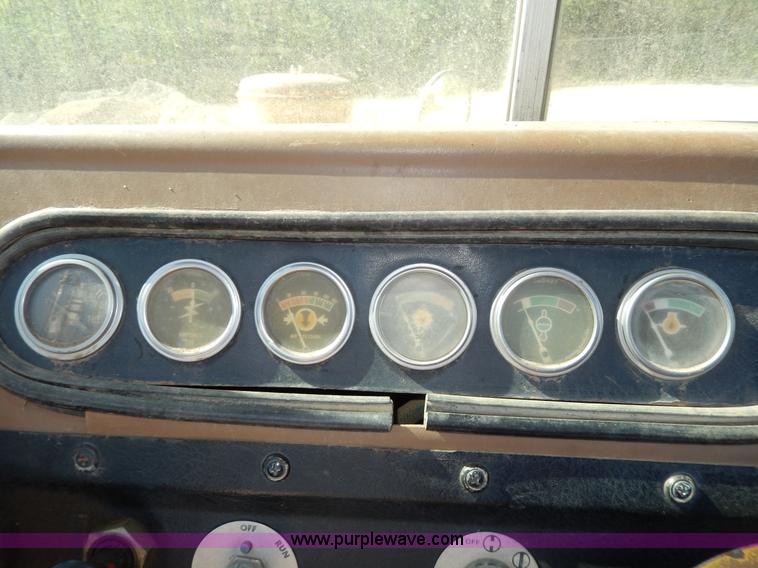 image for item D8171 1979 Caterpillar 613B scraper