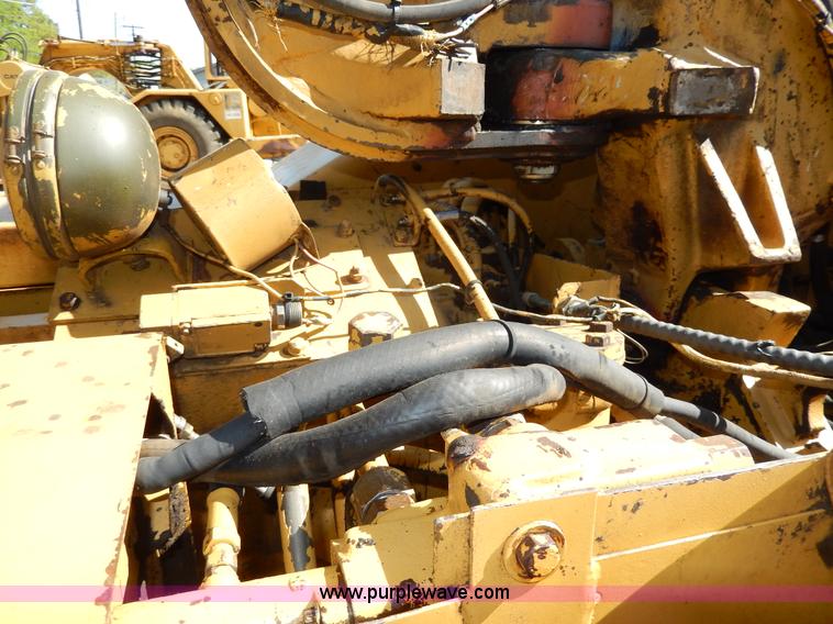 image for item D8171 1979 Caterpillar 613B scraper