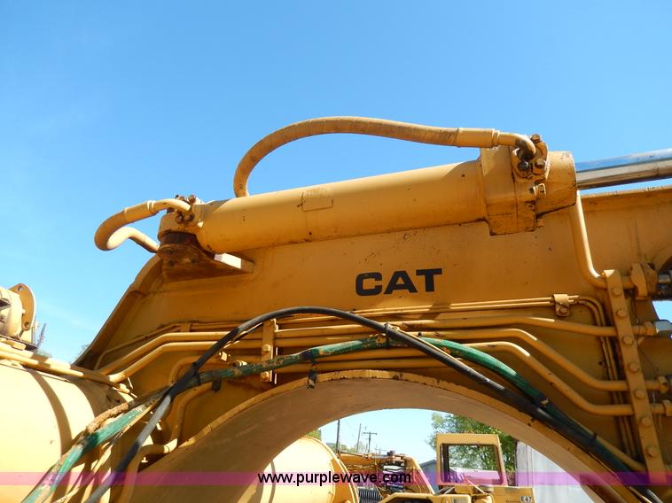 image for item D8171 1979 Caterpillar 613B scraper
