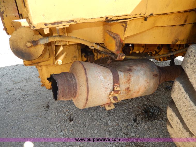 image for item D8171 1979 Caterpillar 613B scraper
