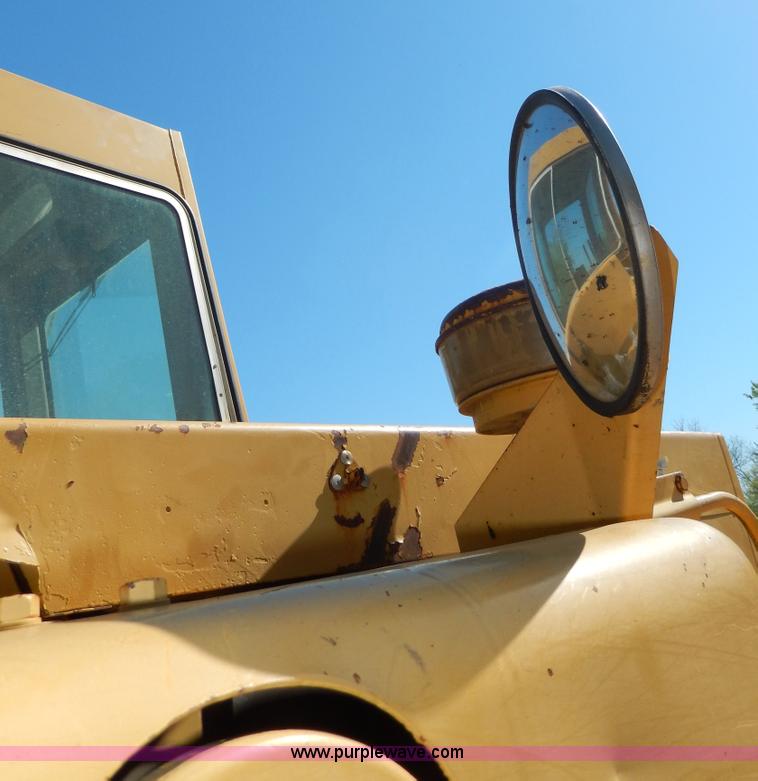 image for item D8171 1979 Caterpillar 613B scraper