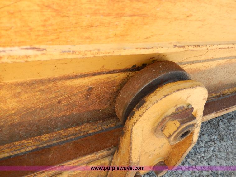 image for item D8171 1979 Caterpillar 613B scraper