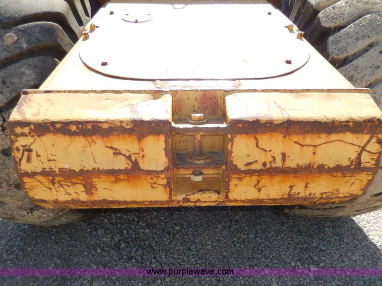 image for item D8171 1979 Caterpillar 613B scraper