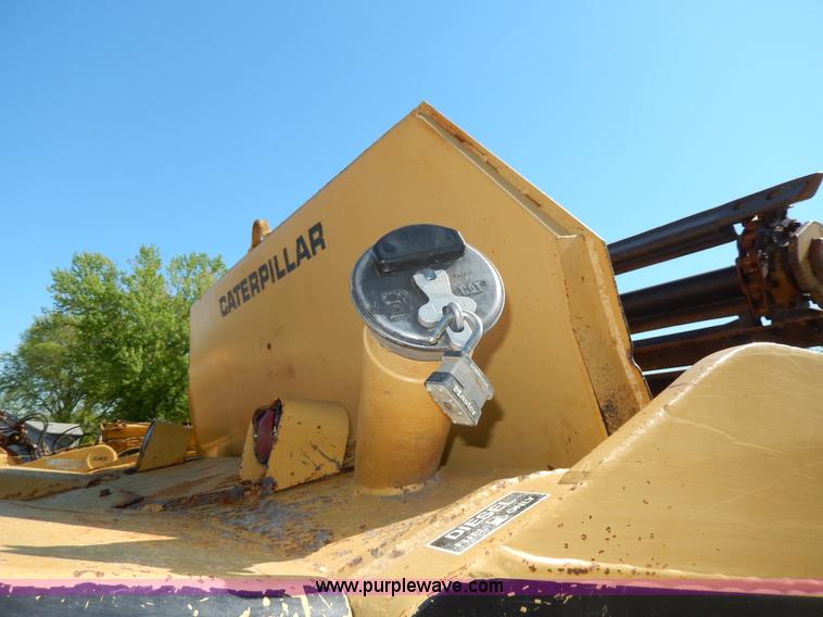 image for item D8171 1979 Caterpillar 613B scraper