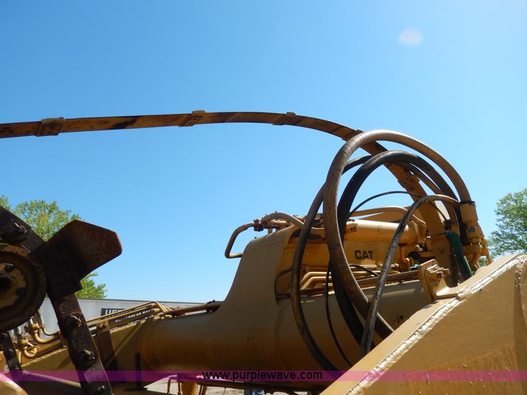 image for item D8171 1979 Caterpillar 613B scraper