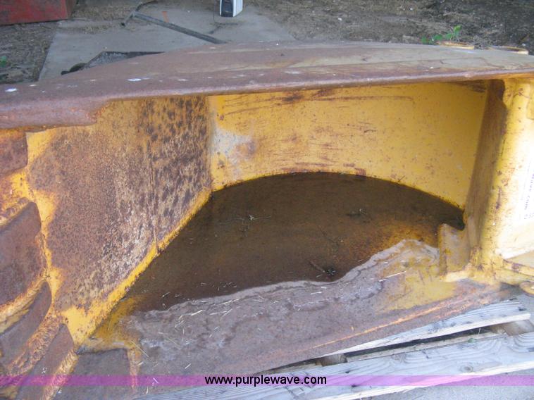 image for item D8331 24" excavator bucket