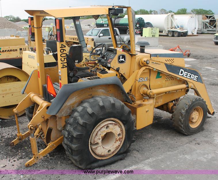image for item D8339 2005 John Deere 210LE landscape loader