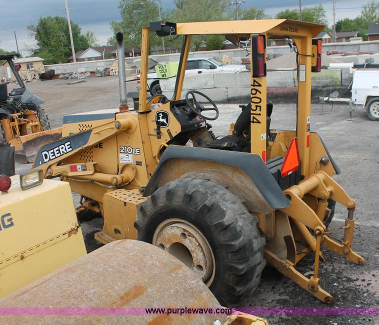 image for item D8339 2005 John Deere 210LE landscape loader