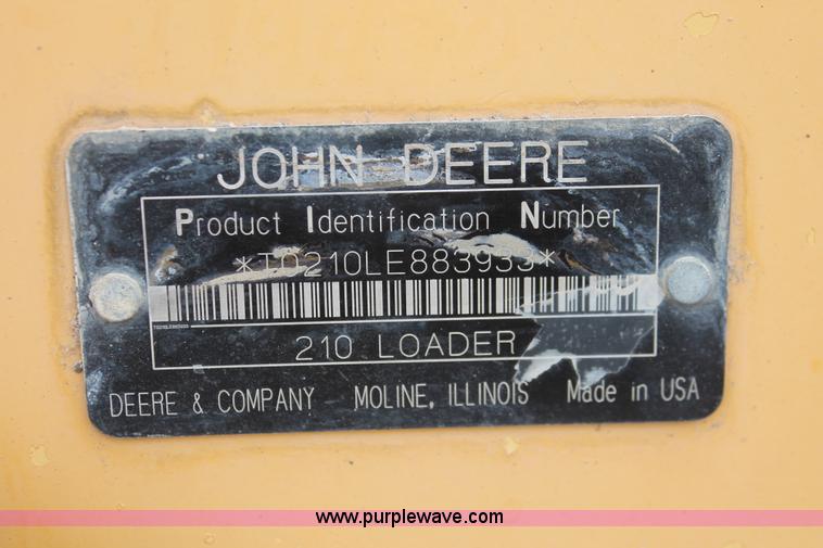 image for item D8339 2005 John Deere 210LE landscape loader