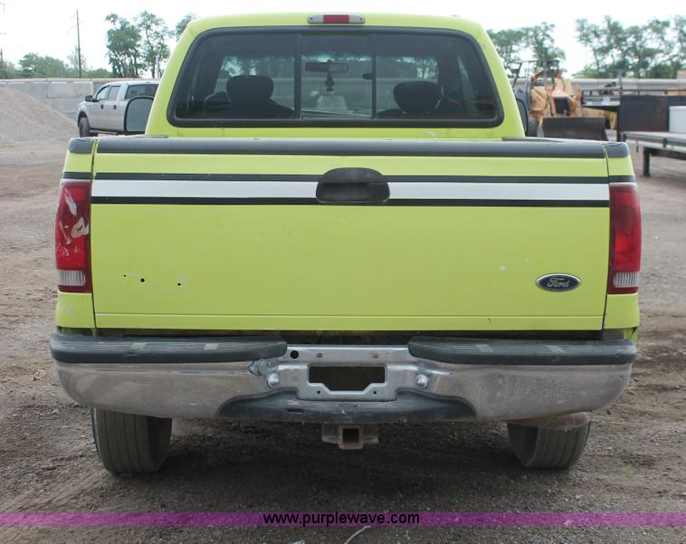 image for item D8341 2001 Ford F250 Super Duty XLT SuperCab pickup truck
