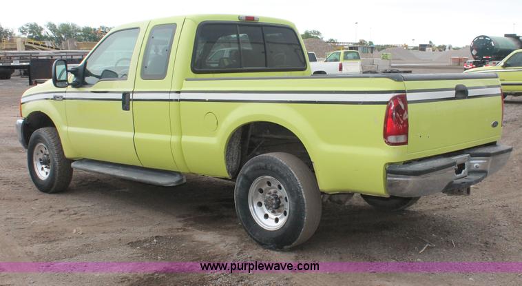 image for item D8341 2001 Ford F250 Super Duty XLT SuperCab pickup truck