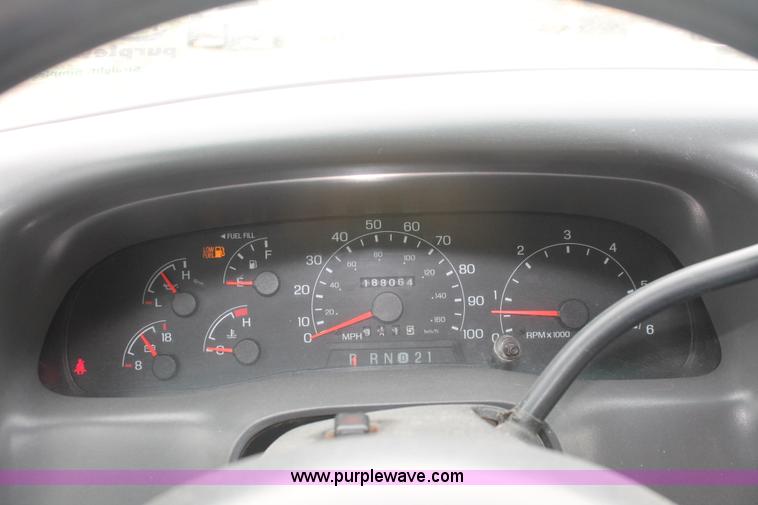 image for item D8341 2001 Ford F250 Super Duty XLT SuperCab pickup truck