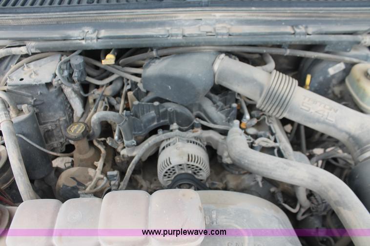 image for item D8341 2001 Ford F250 Super Duty XLT SuperCab pickup truck