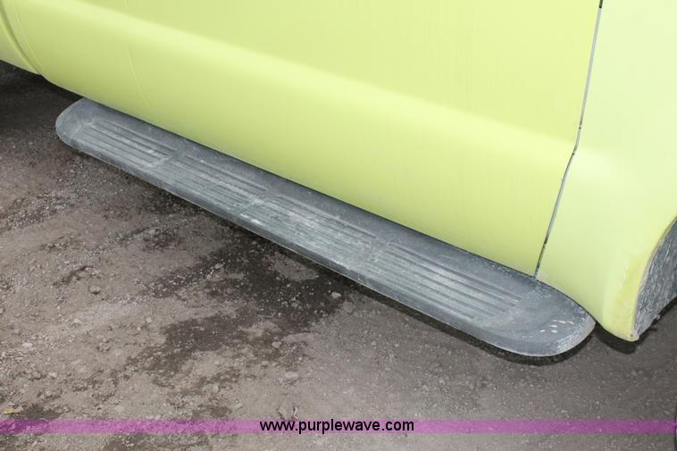 image for item D8341 2001 Ford F250 Super Duty XLT SuperCab pickup truck