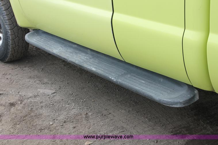 image for item D8341 2001 Ford F250 Super Duty XLT SuperCab pickup truck