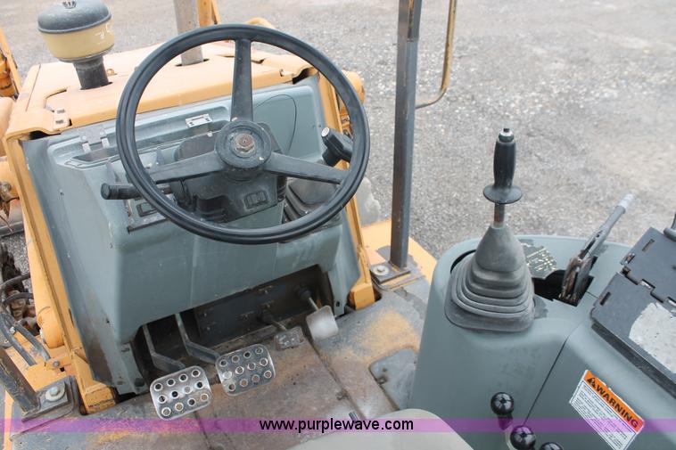 image for item D8342 1996 Case 570L XT Construction King landscape loader