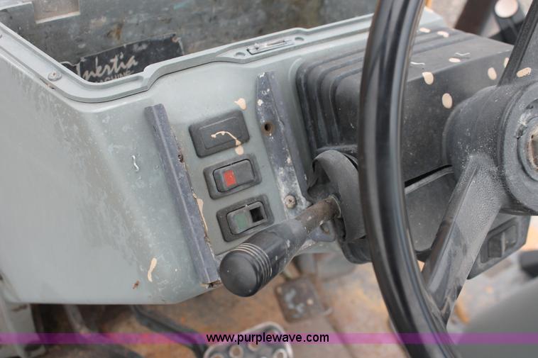 image for item D8342 1996 Case 570L XT Construction King landscape loader