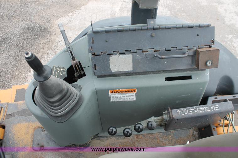 image for item D8342 1996 Case 570L XT Construction King landscape loader