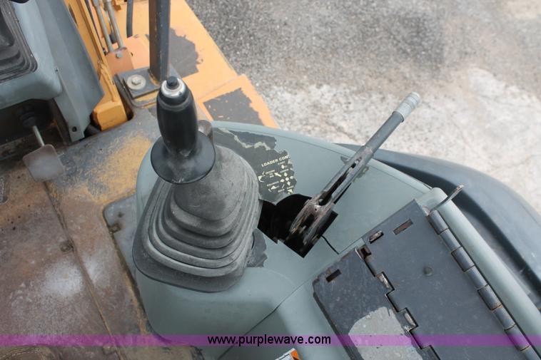 image for item D8342 1996 Case 570L XT Construction King landscape loader