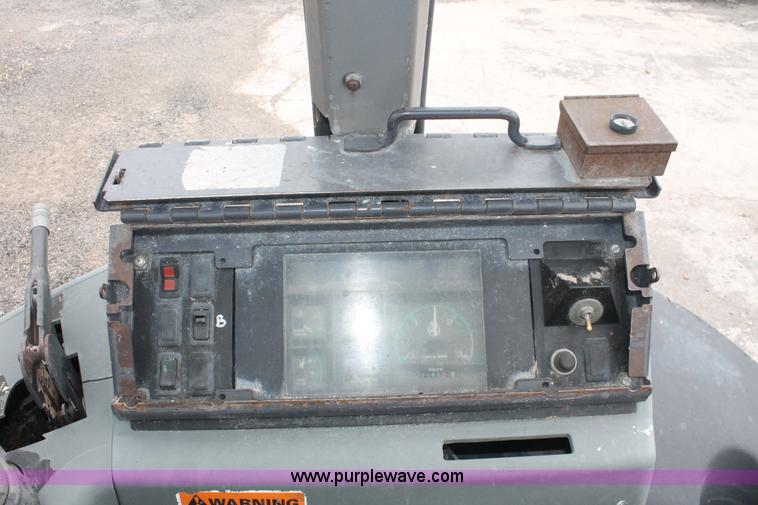 image for item D8342 1996 Case 570L XT Construction King landscape loader